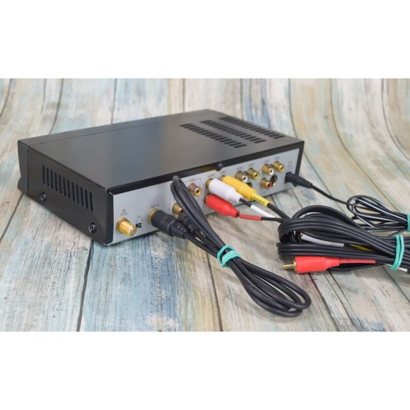 RCA Video Source Selector With RF Modulator Switcher CRF940 Gaming / DVD - Picture 5 of 9